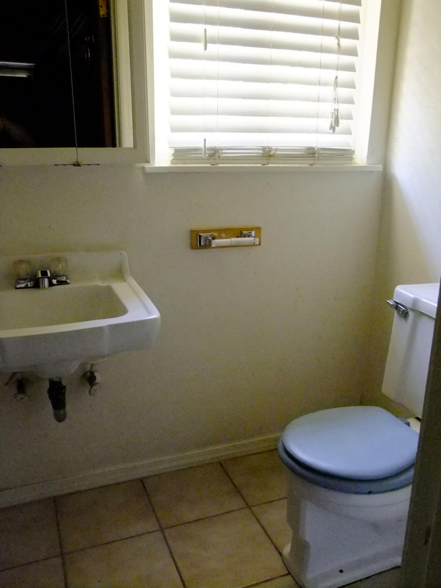 4398 East Bonnyview Road Redding, CA 96001 - Photo 16 of 20 16-Bath 2