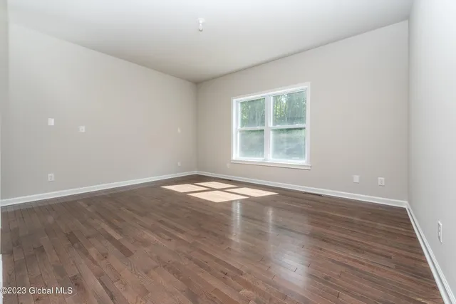 $608,895 | 4 Hunter Court, Milton, NY 12020