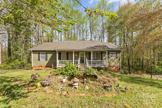 $304,900 | 4896 Birch Circle, Hickory, NC 28602