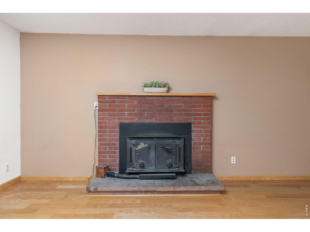 414 Upper Travis Gulch Road Black Hawk, CO 80422 - Photo 12 of 50 a living room with a fireplace