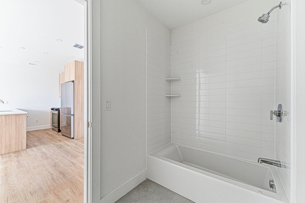 1035 Commonwealth Avenue, Unit 407 Boston, MA 02215 - Photo 10 of 16