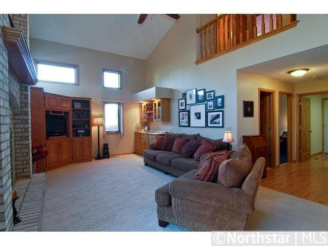 8589 Quarles Road Maple Grove, MN 55311 - Photo 8 of 12 Gallery Image 8