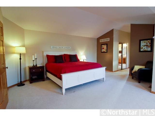 8589 Quarles Road Maple Grove, MN 55311 - Photo 10 of 12 Gallery Image 10
