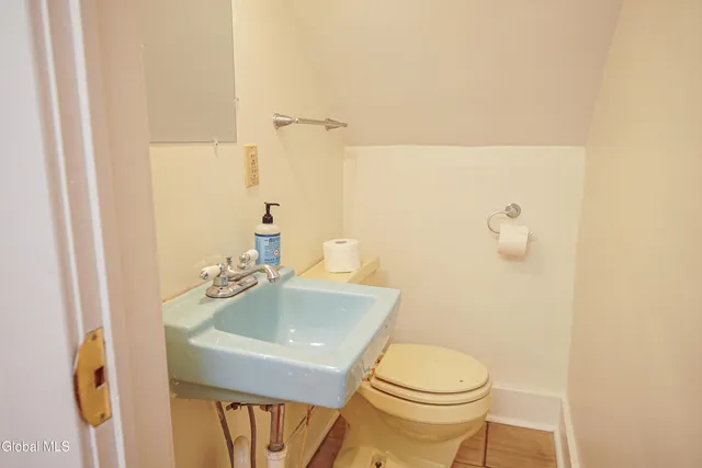 $349,900 | 11 Brayton Street, Colonie, NY 12205