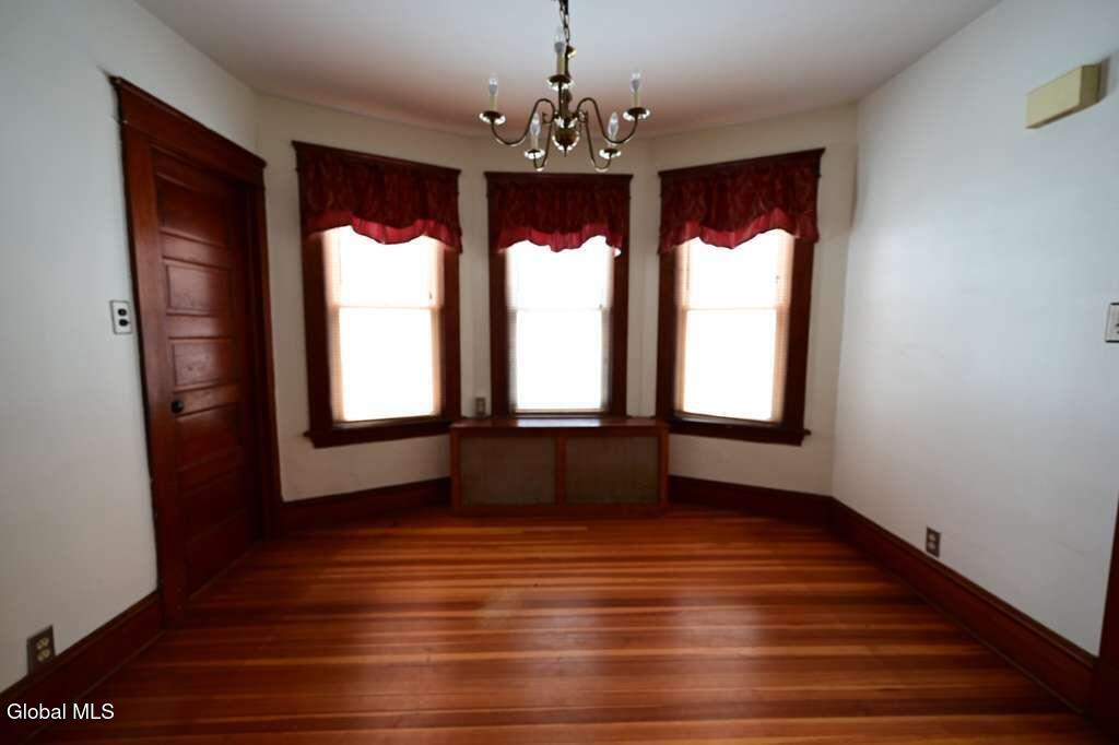 11 Brayton Street Colonie, NY 12205 - Photo 9 of 30 9