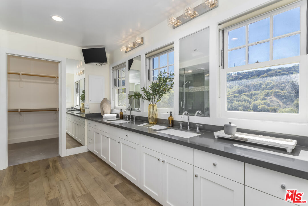 2201 Beech Knoll Road Los Angeles, CA 90046 - Photo 38 of 63 Gallery Image 38