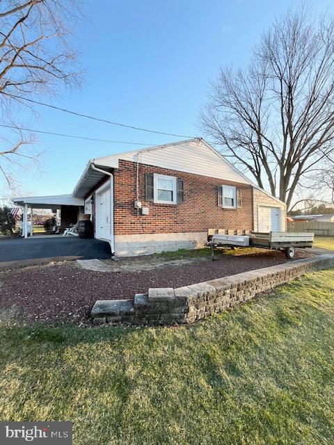 100 Main Street Blandon, PA 19510 - Photo 5 of 19 3rd garage-separate driveway