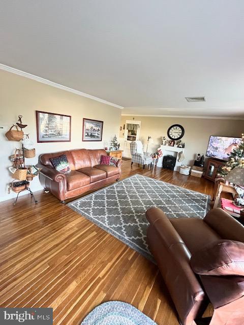 100 Main Street Blandon, PA 19510 - Photo 8 of 19 Living room