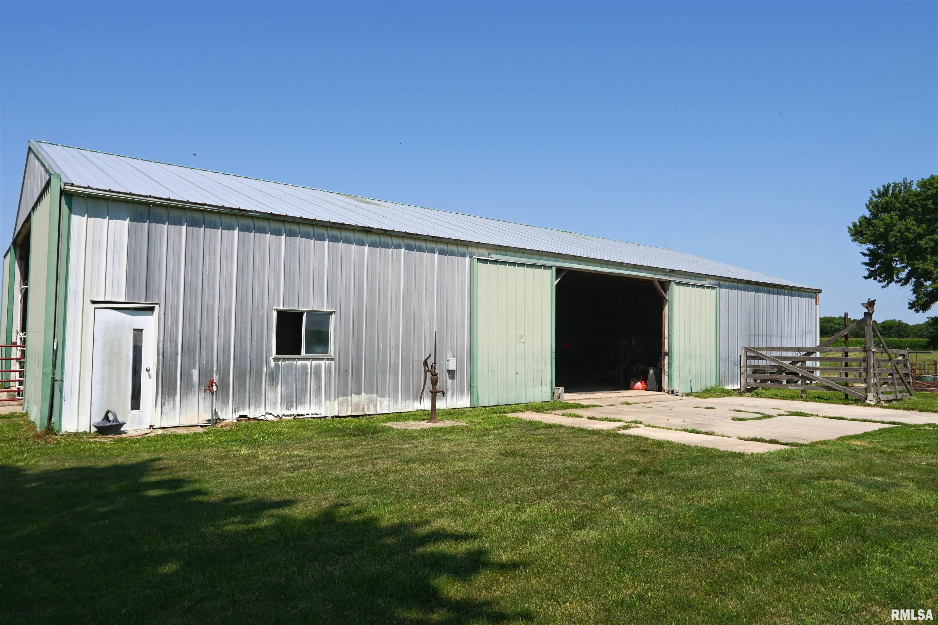 2165 County Road 2100 North Camp Point, IL 62320 - Photo 3 of 9