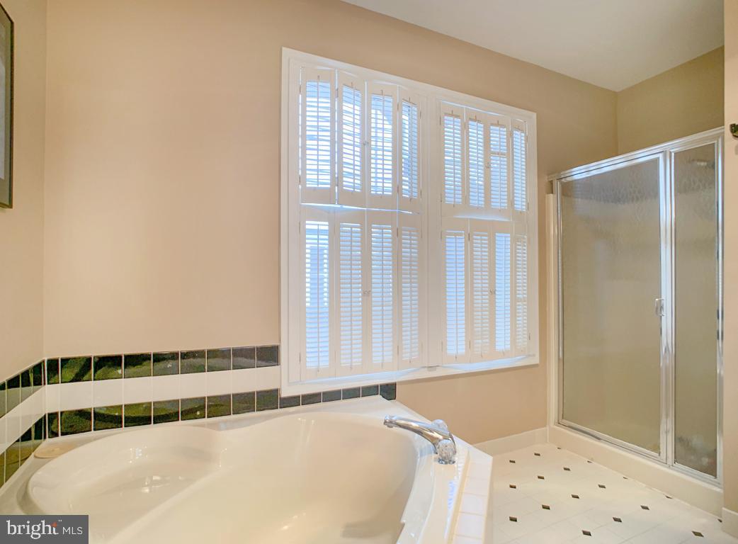 26 Southampton Parish Road Landenberg, PA 19350 - Photo 22 of 52 Master bathroom tub and shower