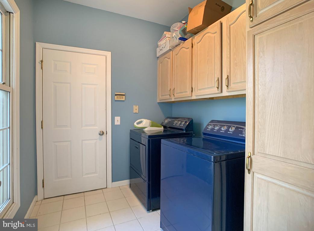 26 Southampton Parish Road Landenberg, PA 19350 - Photo 23 of 52 Laundry area and entrance to garage
