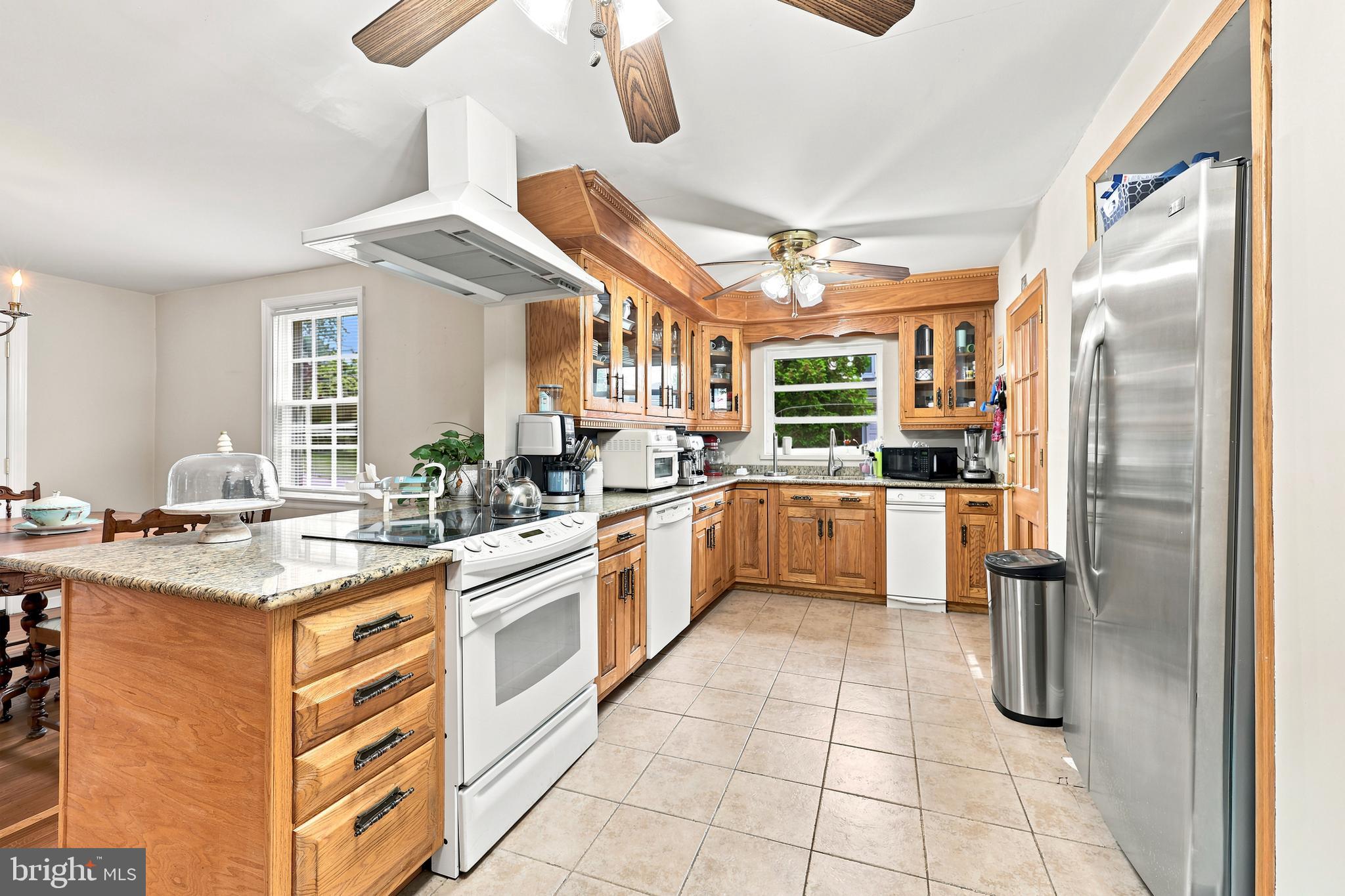 844 Burmont Road Drexel Hill, PA 19026 - Photo 6 of 24