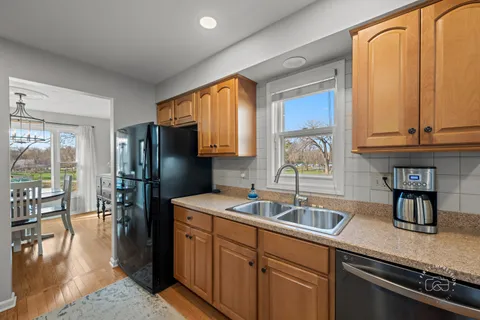 $525,000 | 530 River Front Circle, Unit 608, Naperville, IL 60540