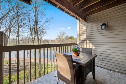 $525,000 | 530 River Front Circle, Unit 608, Naperville, IL 60540