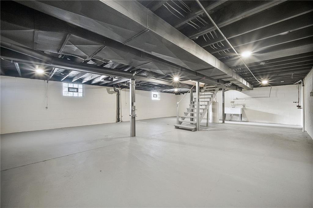 541 Franklin Farms Road Washington, PA 15301 - Photo 23 of 32 a view of empty room