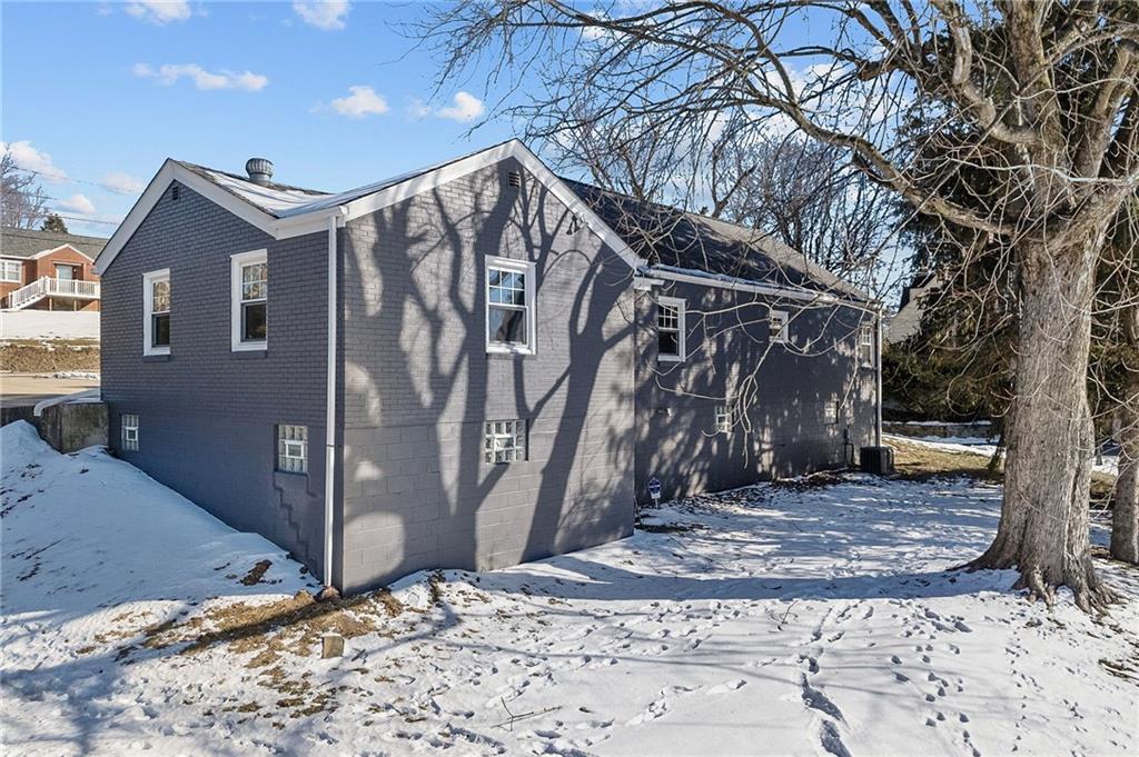 541 Franklin Farms Road Washington, PA 15301 - Photo 28 of 32 a view of a house with a snow