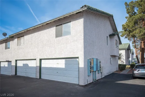 $2,200 | 2430 Old Forge Lane, Unit 106, Las Vegas, NV 89121