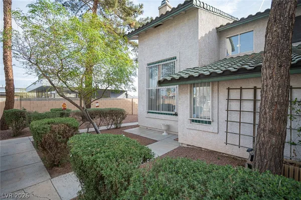 $2,200 | 2430 Old Forge Lane, Unit 106, Las Vegas, NV 89121