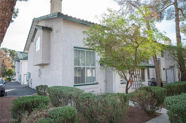 $2,200 | 2430 Old Forge Lane, Unit 106, Las Vegas, NV 89121