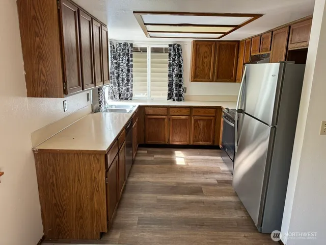 $2,850 | 29523 4th Avenue South, Federal Way, WA 98003