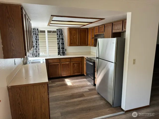 $2,850 | 29523 4th Avenue South, Federal Way, WA 98003