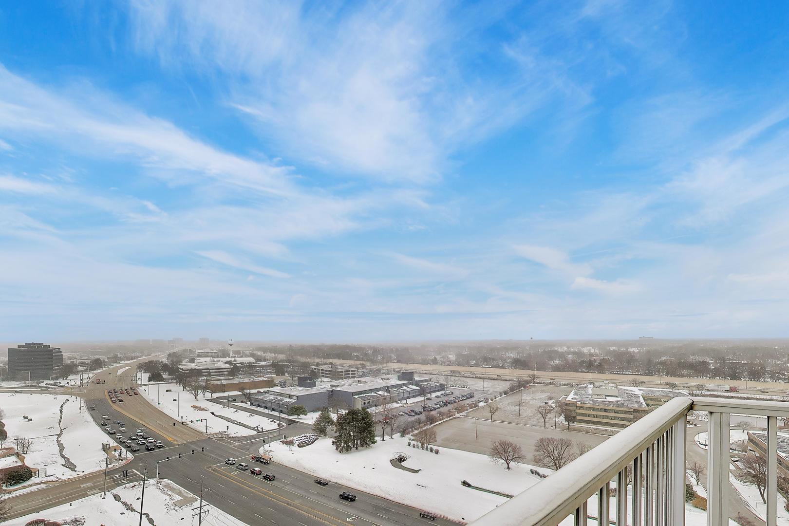 40 North Tower Road, Unit 16N Oak Brook, IL 60523 - Photo 27 of 31