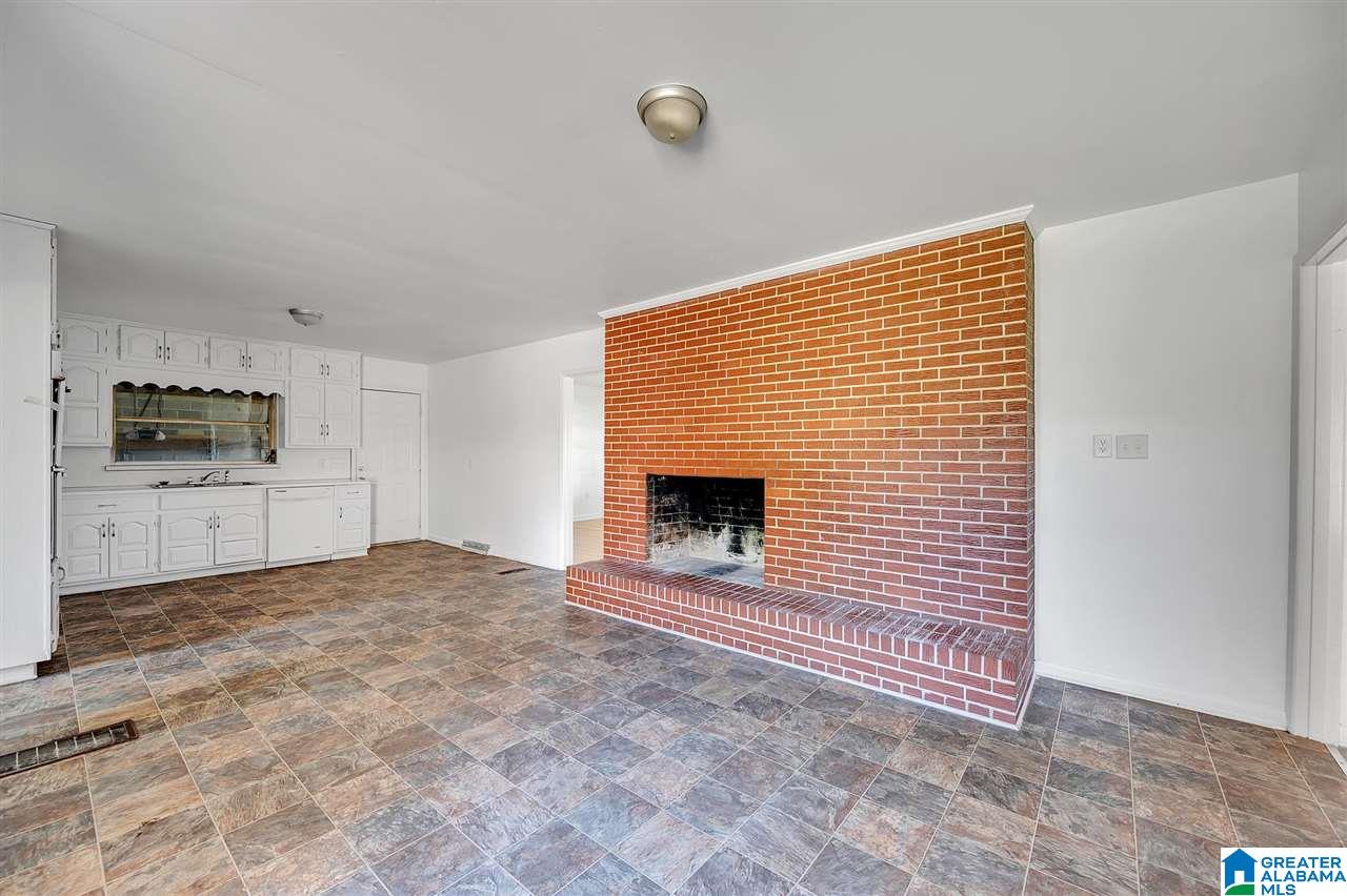 1521 Eastern Valley Road Bessemer, AL 35022 - Photo 8 of 23