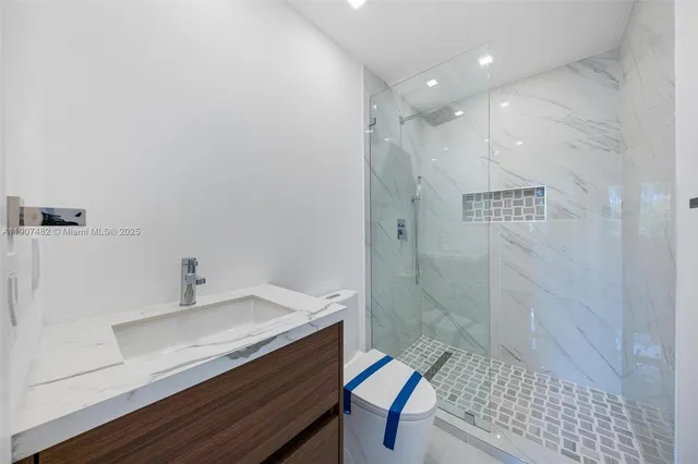 a view of entryway and hall