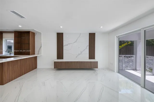 a view of a entryway of the house