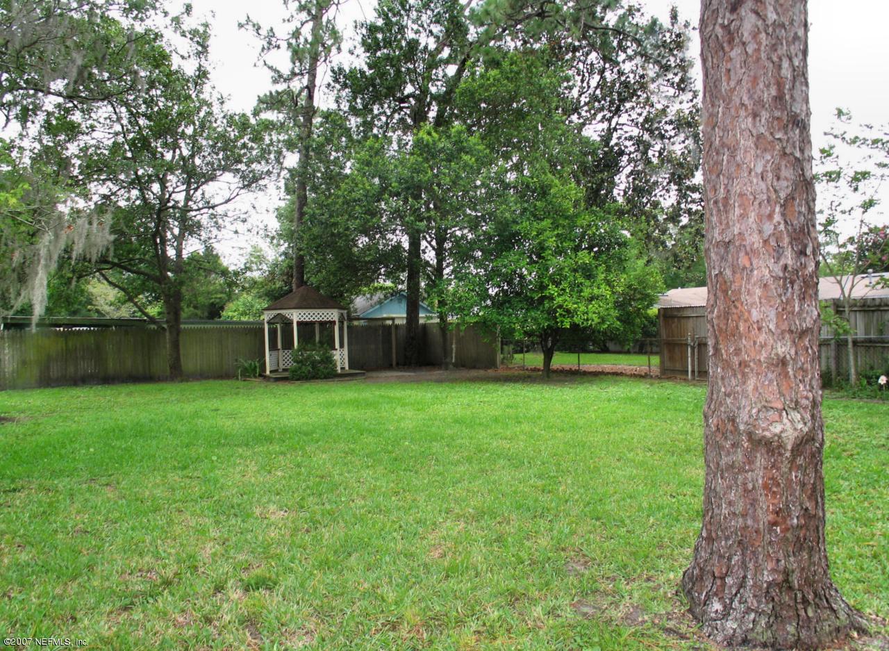 1060 Glynlea Road Jacksonville, FL 32216 - Photo 16 of 17 Backyard/Gazebo
