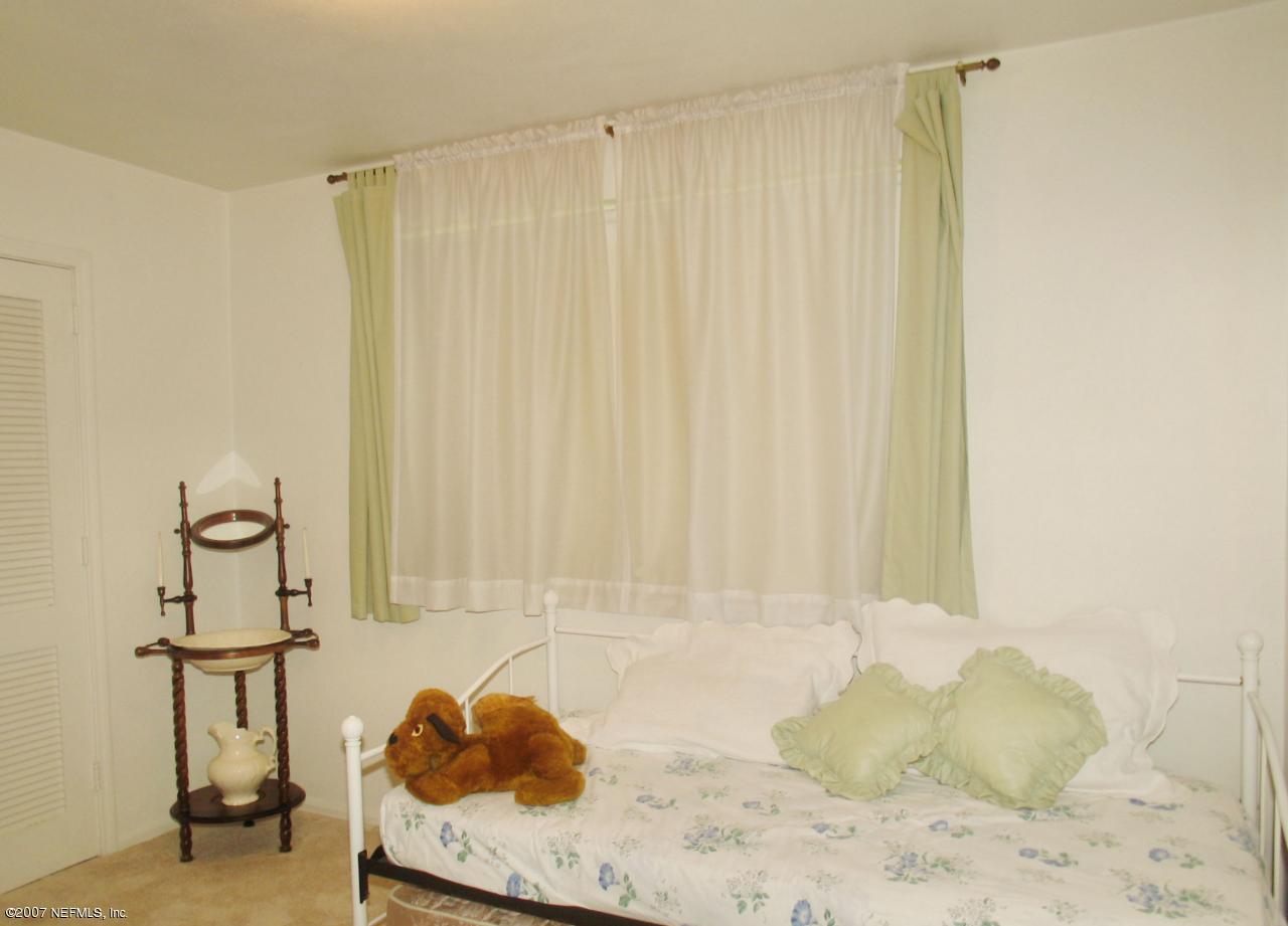 1060 Glynlea Road Jacksonville, FL 32216 - Photo 10 of 17 Bedroom 2