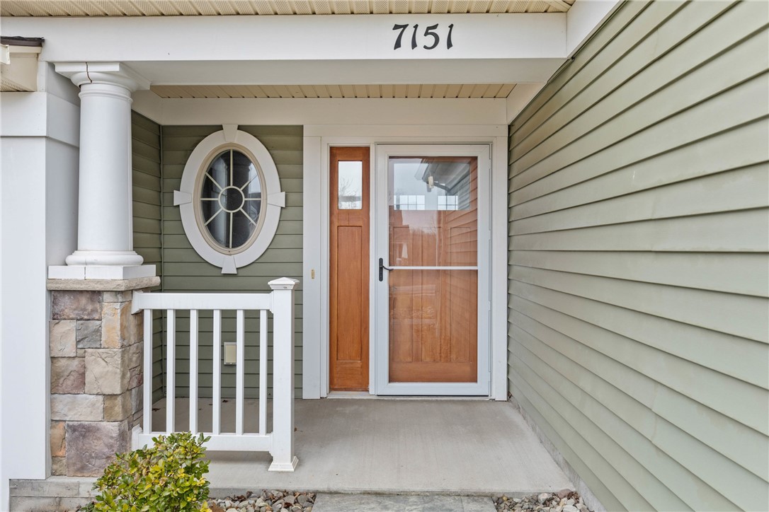 7151 Challenger Circle Victor, NY 14564 - Photo 4 of 30