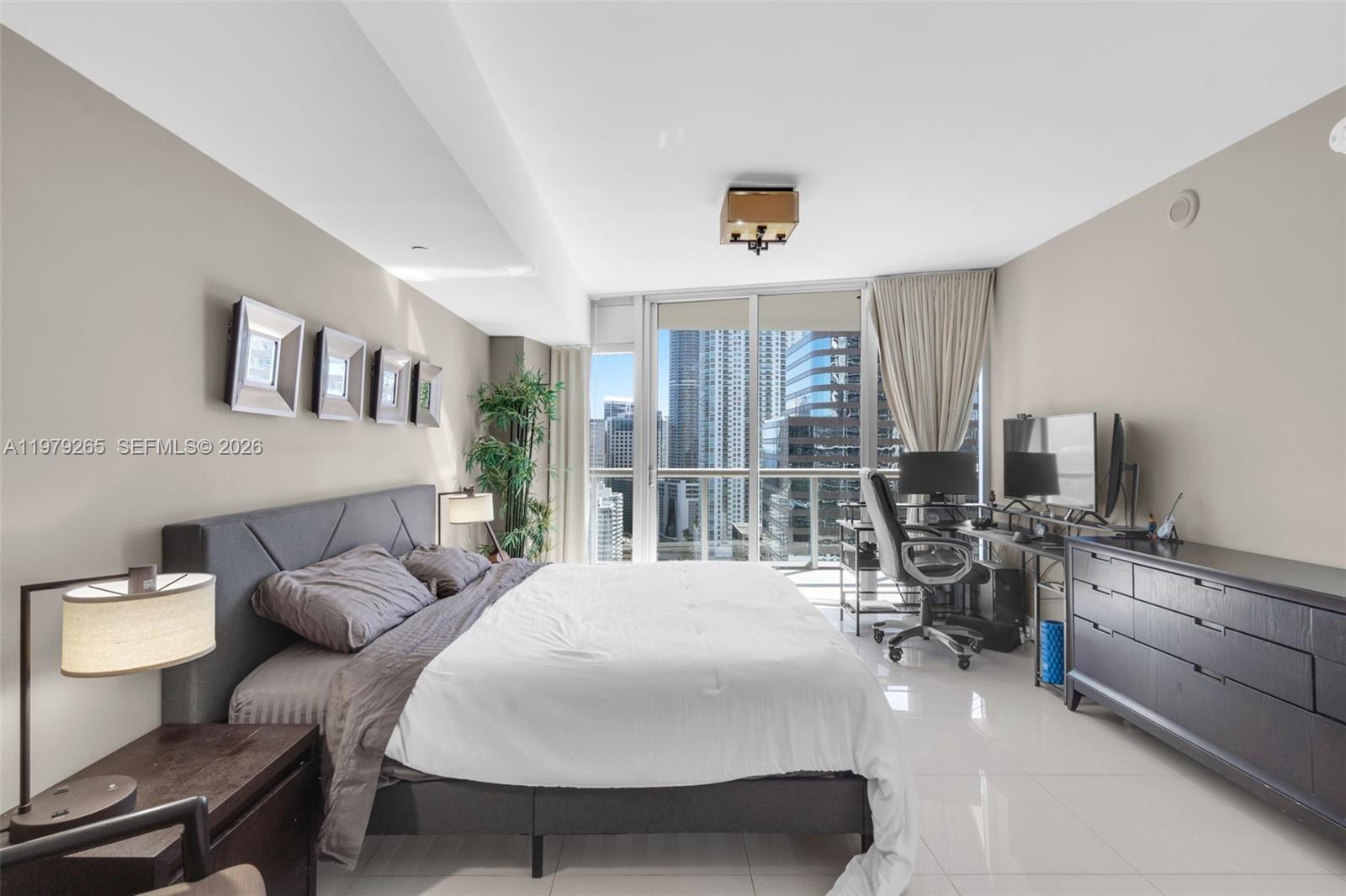 495 Brickell Avenue, Unit 2909 Miami, FL 33131 - Photo 13 of 28