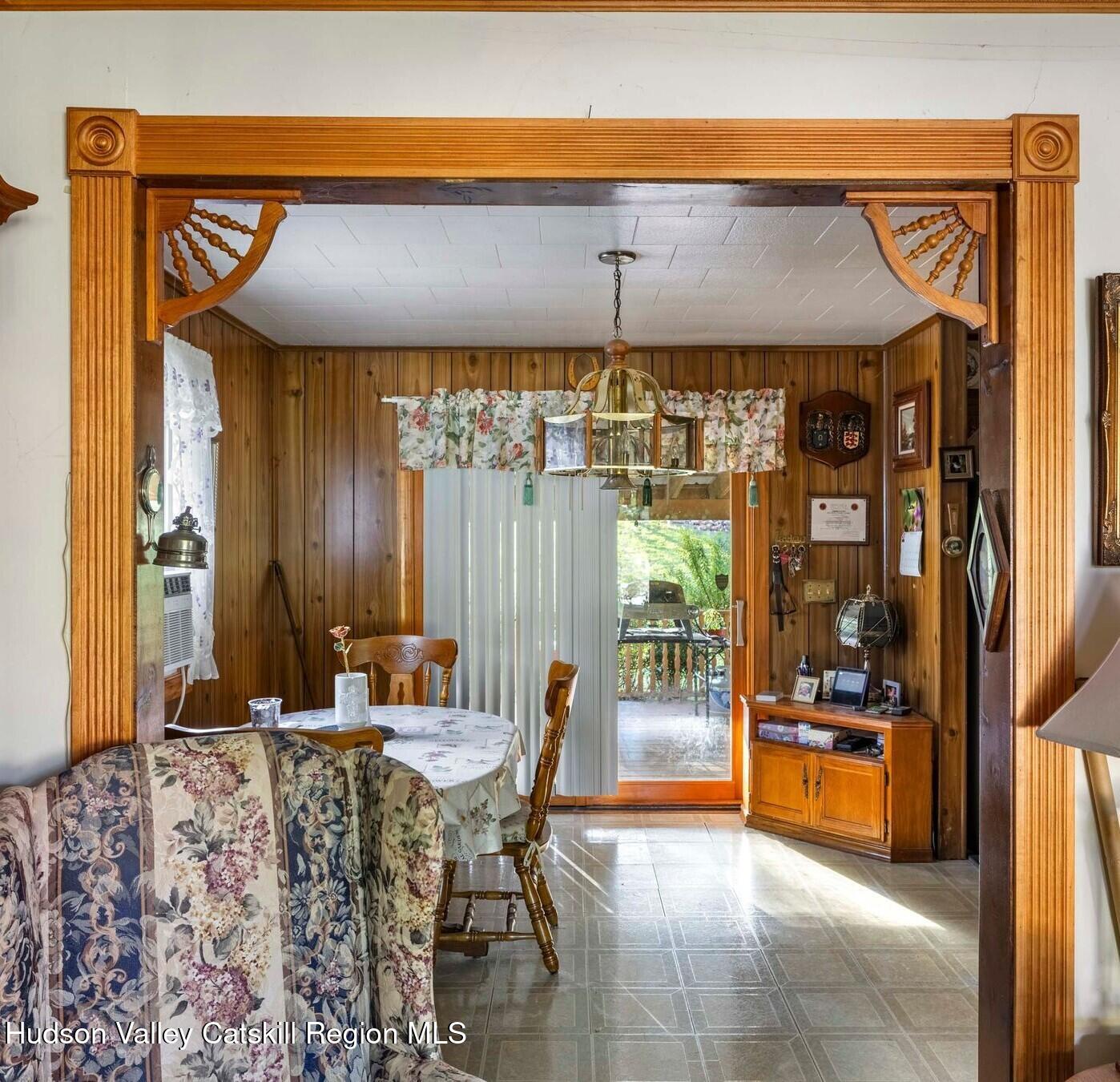1339 Cornwallville Road Cornwallville, NY 12418 - Photo 24 of 47 a dining room with window