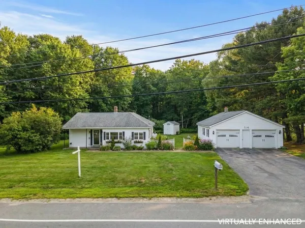 $375,000 | 737 Commercial Street, Rockport, ME 04856