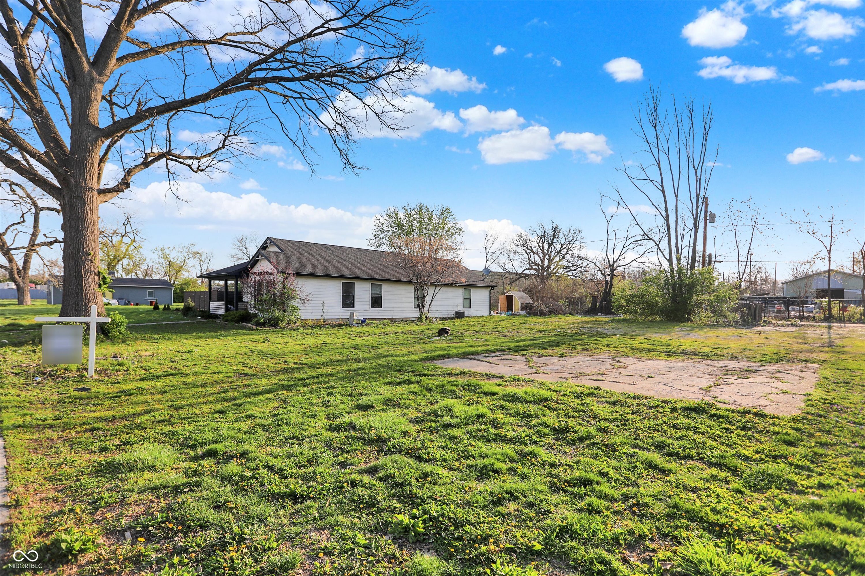 2011 Ralston Avenue Indianapolis, IN 46218 - Photo 3 of 7