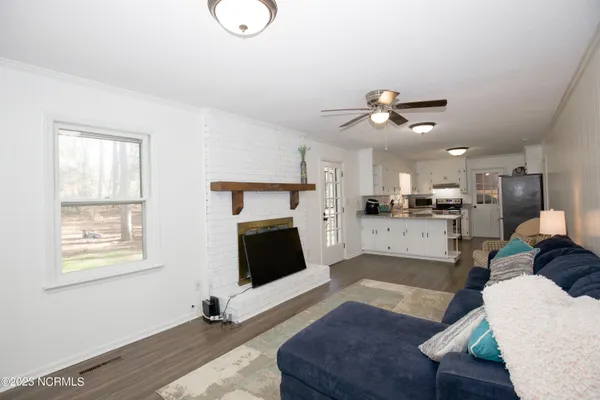 $2,150 | 901 Glendale Drive, Aberdeen, NC 28315