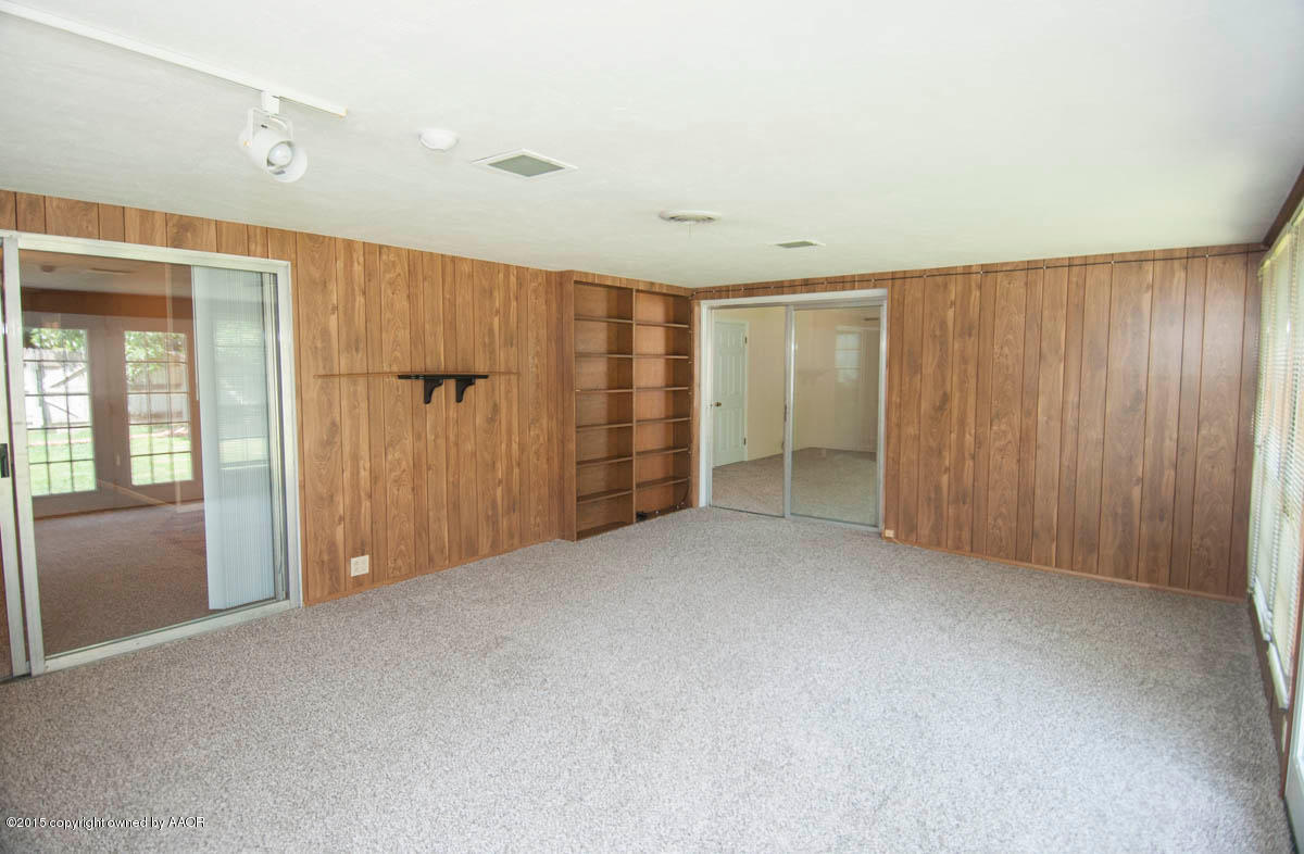 6016 Gainsborough Road Amarillo, TX 79106 - Photo 29 of 36 a view of an empty room