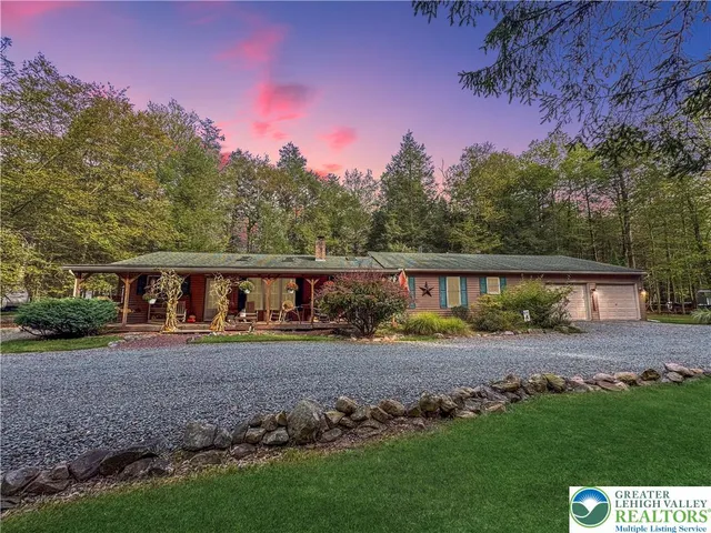 $310,000 | 40 Lakeside Lane, Albrightsville, PA 18210