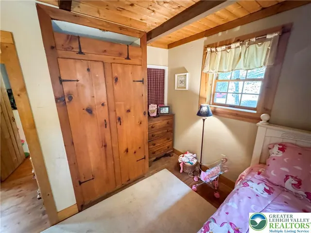 $310,000 | 40 Lakeside Lane, Albrightsville, PA 18210