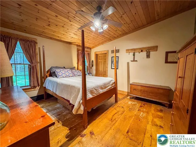 $310,000 | 40 Lakeside Lane, Albrightsville, PA 18210