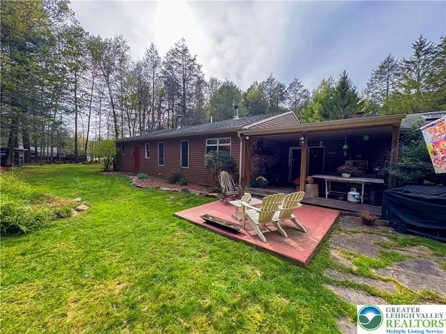 $310,000 | 40 Lakeside Lane, Albrightsville, PA 18210