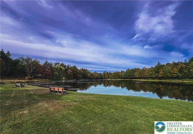 $310,000 | 40 Lakeside Lane, Albrightsville, PA 18210