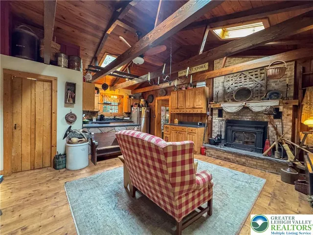 $310,000 | 40 Lakeside Lane, Albrightsville, PA 18210