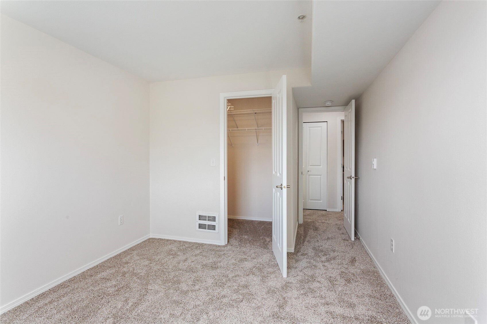 2522 Rucker Avenue, Unit 403 Everett, WA 98201 - Photo 16 of 33