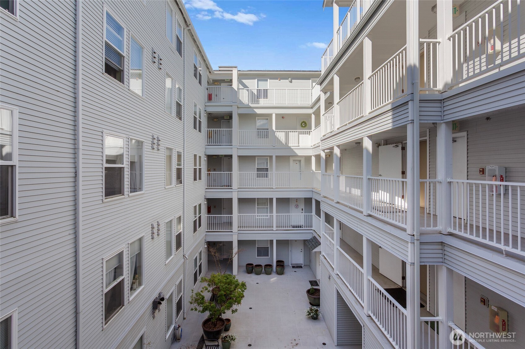 2522 Rucker Avenue, Unit 403 Everett, WA 98201 - Photo 20 of 33