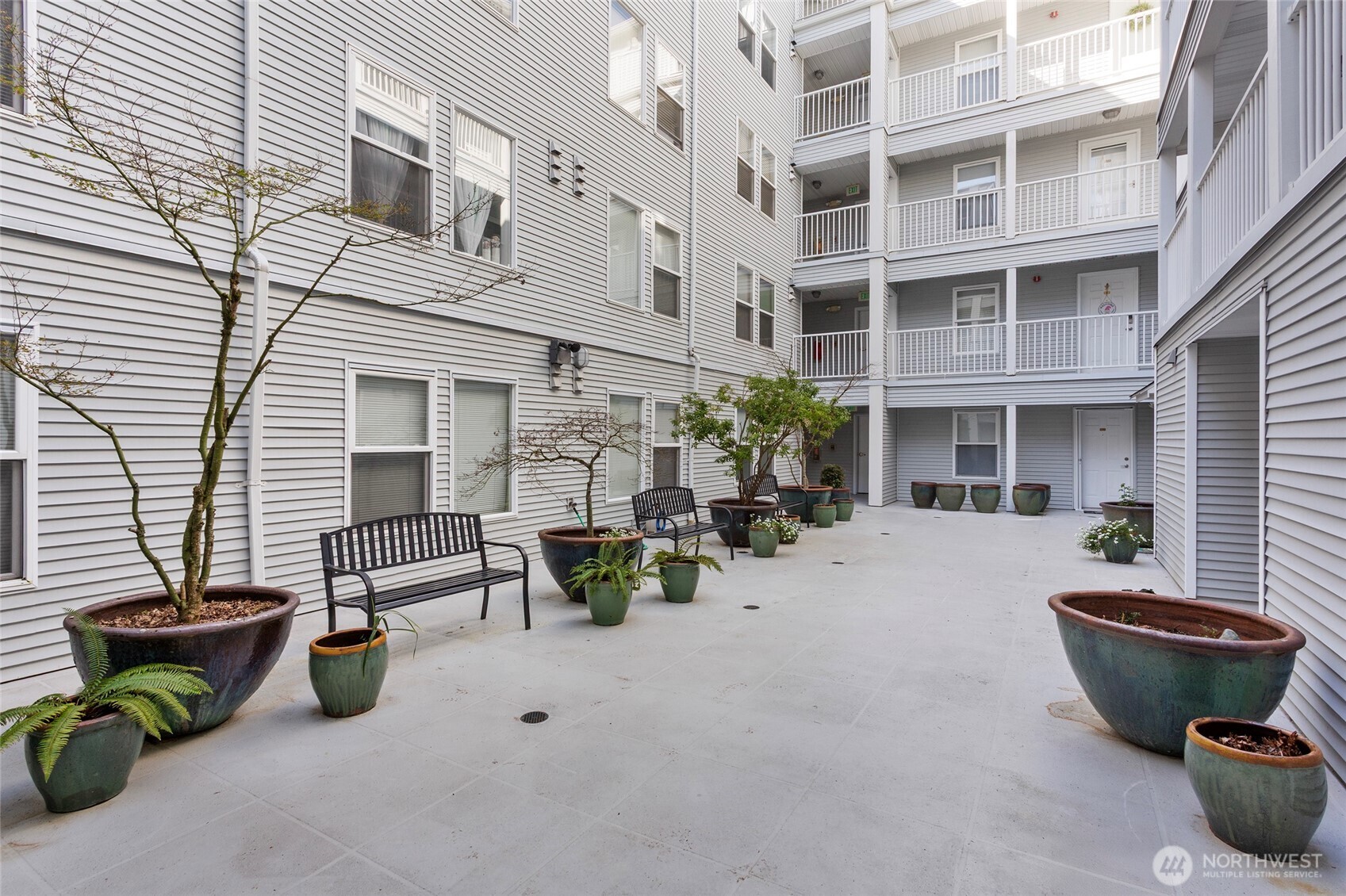 2522 Rucker Avenue, Unit 403 Everett, WA 98201 - Photo 23 of 33