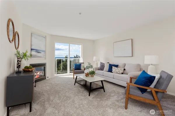 $550,000 | 2522 Rucker Avenue, Unit 403, Everett, WA 98201