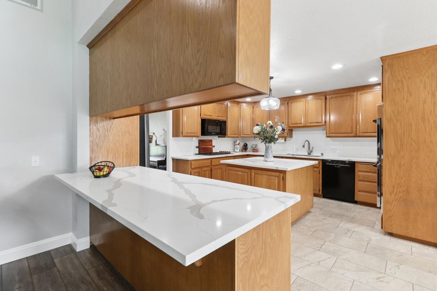 10576 Sheldon Road Elk Grove, CA 95624 - Photo 17 of 74