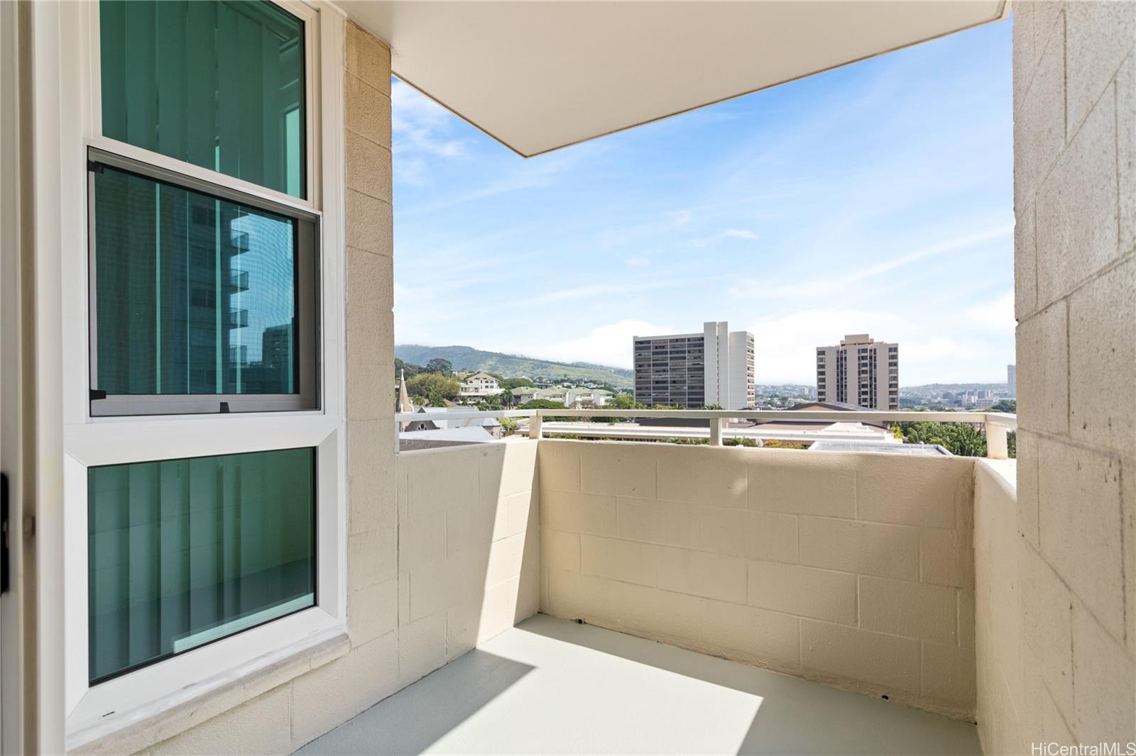 1624 Dole Street, Unit 604 Honolulu, HI 96822 - Photo 11 of 12